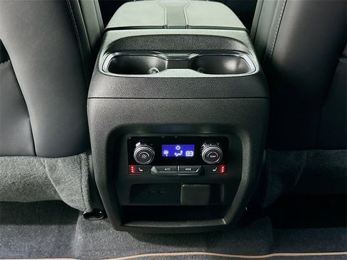 Used 2026 GMC Acadia AT4 w/ Luxury Package image 27