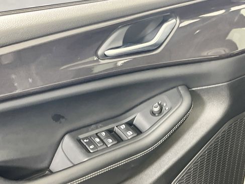 Used 2023 Jeep Grand Cherokee Altitude AWD/4WD image 17