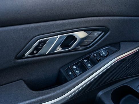 Used 2019 BMW 330i xDrive Sedan w/ Convenience Package image 10