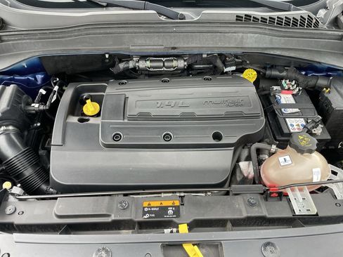 Used 2018 Jeep Renegade Altitude AWD/4WD image 14