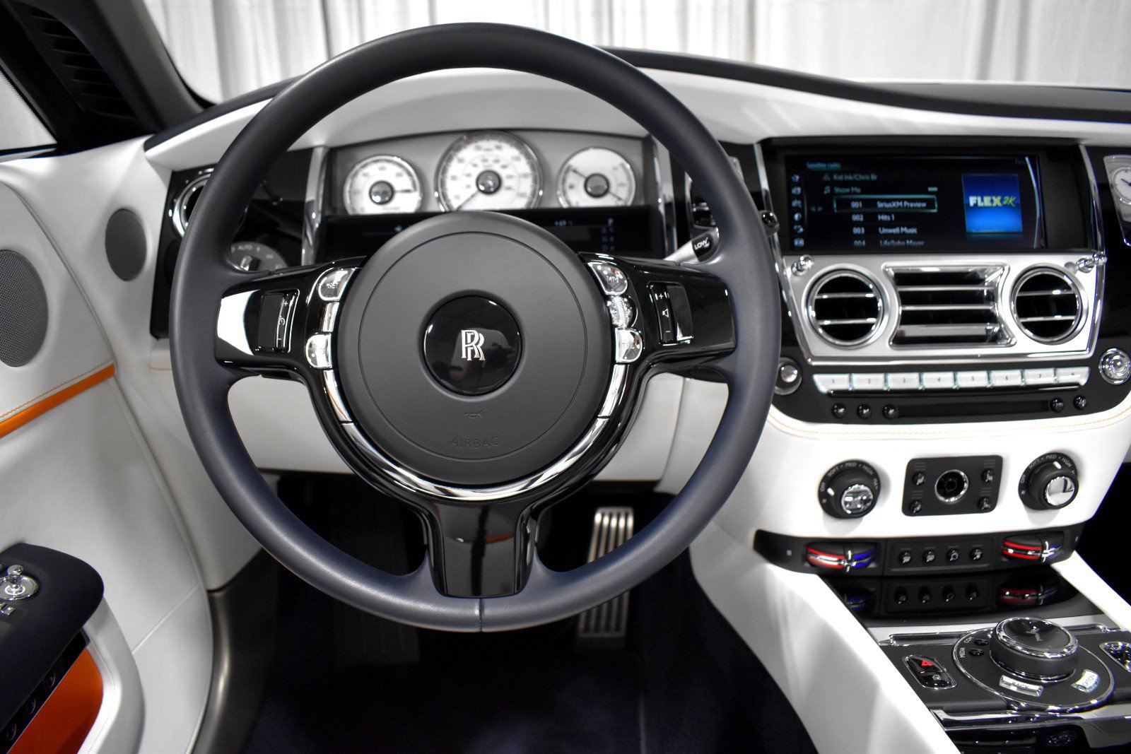 Certified 2020 Rolls-Royce Dawn RWD image 29