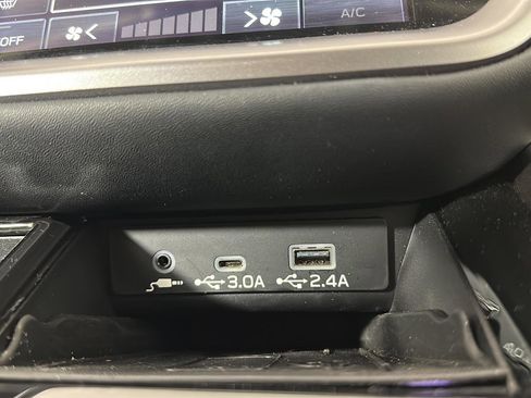 Certified 2025 Subaru Outback Limited AWD/4WD image 15