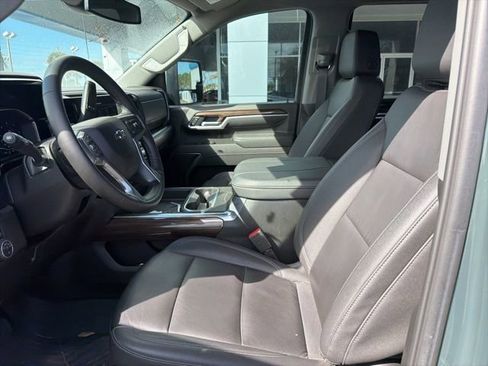 Used 2025 Chevrolet Silverado 2500 LT w/ Trail Boss Package image 5