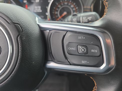 Used 2022 Jeep Wrangler Unlimited Sahara AWD/4WD image 26
