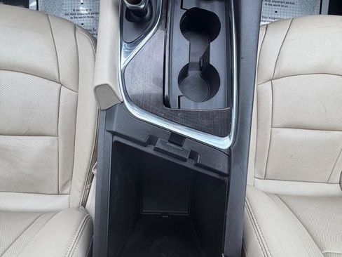 Used 2020 Buick Enclave Essence FWD image 25