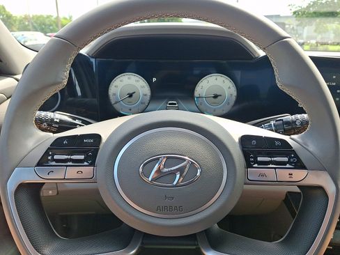 Certified 2023 Hyundai Elantra SEL w/ Convenience Package FWD image 18