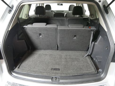 Used 2018 Volkswagen Atlas Launch Edition image 18