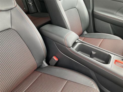 New 2025 Nissan Kicks SR image 37