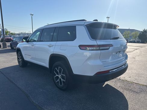 Used 2024 Jeep Grand Cherokee L Limited AWD/4WD image 4