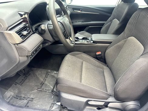 Used 2025 Toyota Camry LE FWD image 27