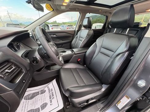 Used 2023 Nissan Rogue SV w/ SV Premium B Package FWD image 25