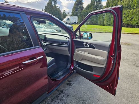 New 2026 Kia Carnival FWD image 30