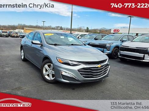Used 2024 Chevrolet Malibu LT image 1