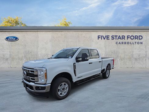 Certified 2025 Ford F250 XLT image 4