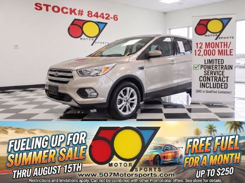 Used 2017 Ford Escape SE FWD image 1