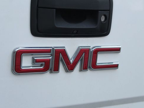 Used 2017 GMC Sierra 1500 SLE w/ SLE Value Package image 41