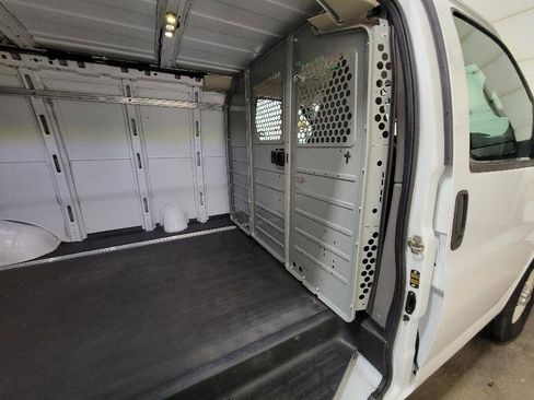 Used 2020 GMC Savana 3500 w/ Driver Convenience Package image 15