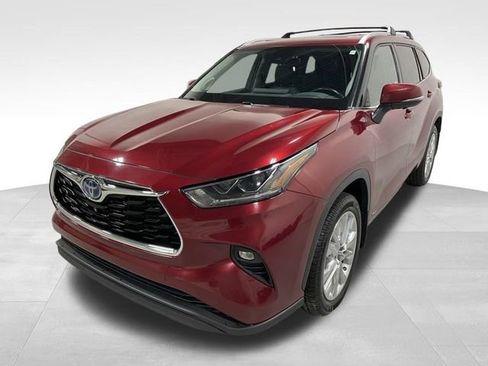 Used 2023 Toyota Highlander Limited image 4