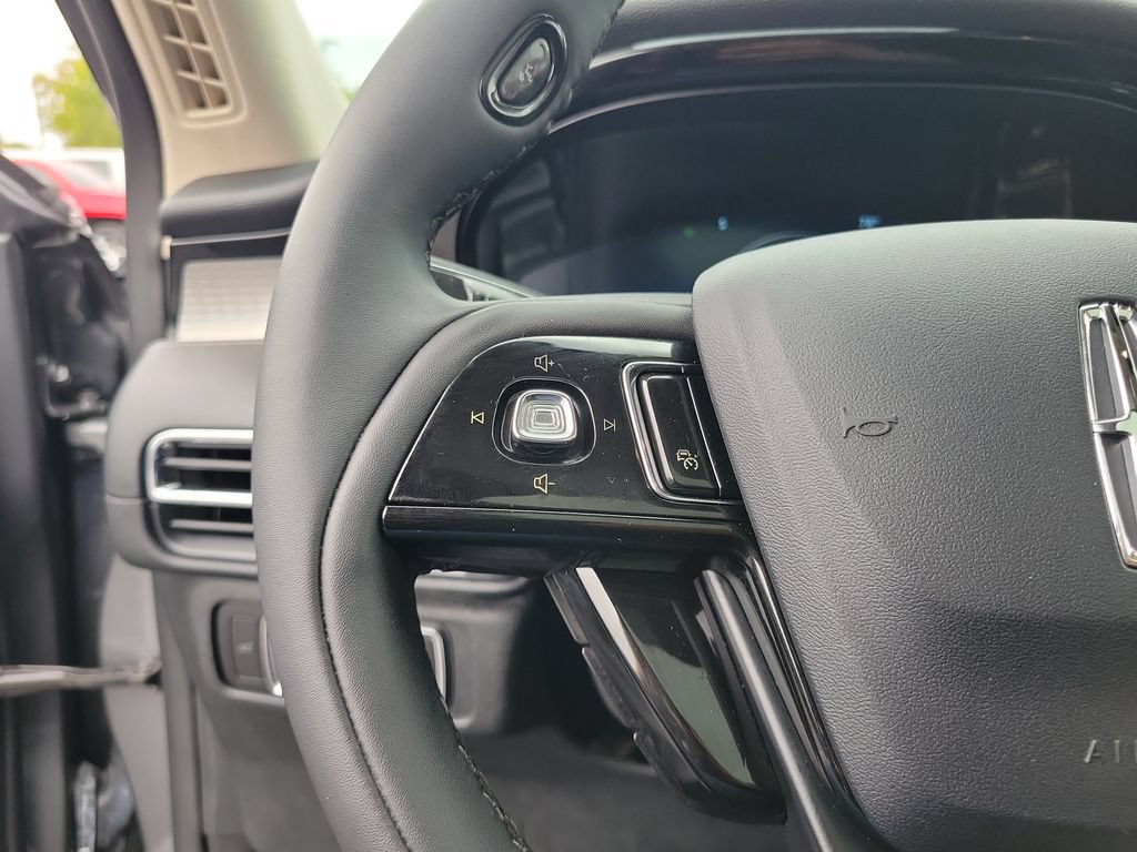 Certified 2023 Lincoln Corsair AWD w/ Equipment Group 101A image 24