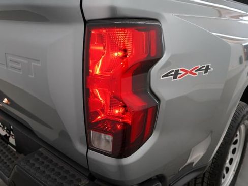 Used 2025 Chevrolet Colorado W/T AWD/4WD image 80