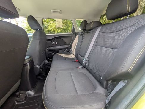 Used 2014 Kia Soul + FWD image 25