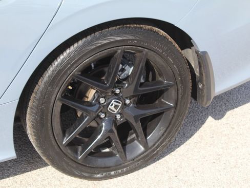 Used 2023 Honda Civic Sport image 11