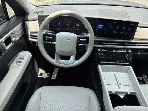 Certified 2024 Hyundai Santa Fe SEL FWD image 17