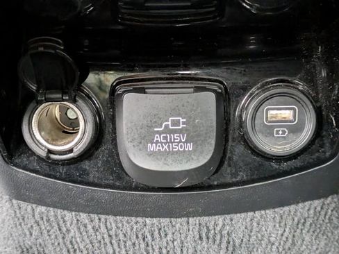 Used 2023 Kia Sorento SX Prestige image 16