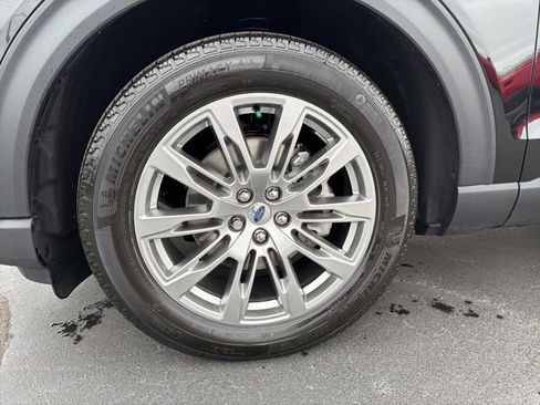 New 2026 Ford Explorer Platinum image 13