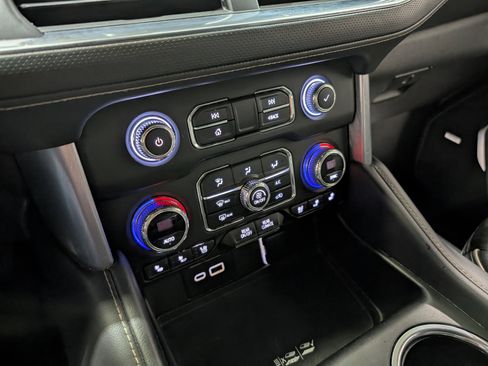 Used 2022 GMC Yukon SLT image 26