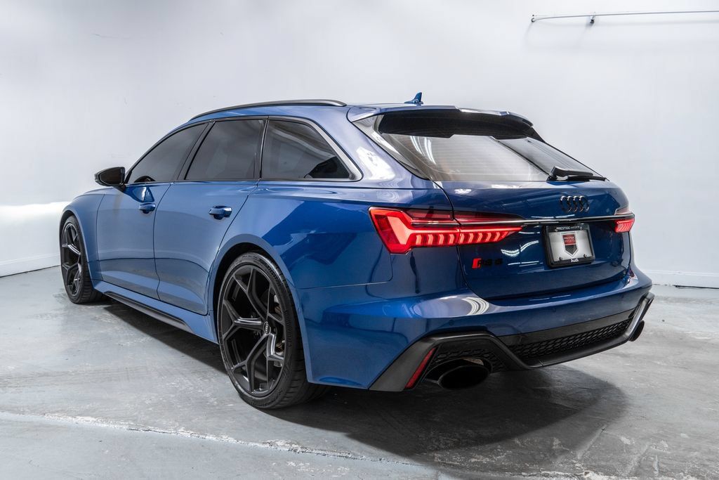 Used 2024 Audi RS 6 performance w/ Matte Carbon Package AWD/4WD image 3