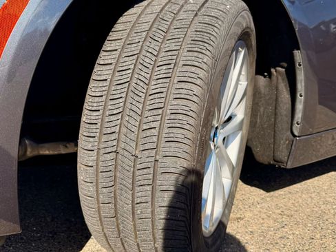 Used 2016 BMW 320i Sedan image 28