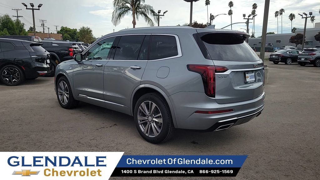 Used 2024 Cadillac XT6 Premium Luxury FWD image 6