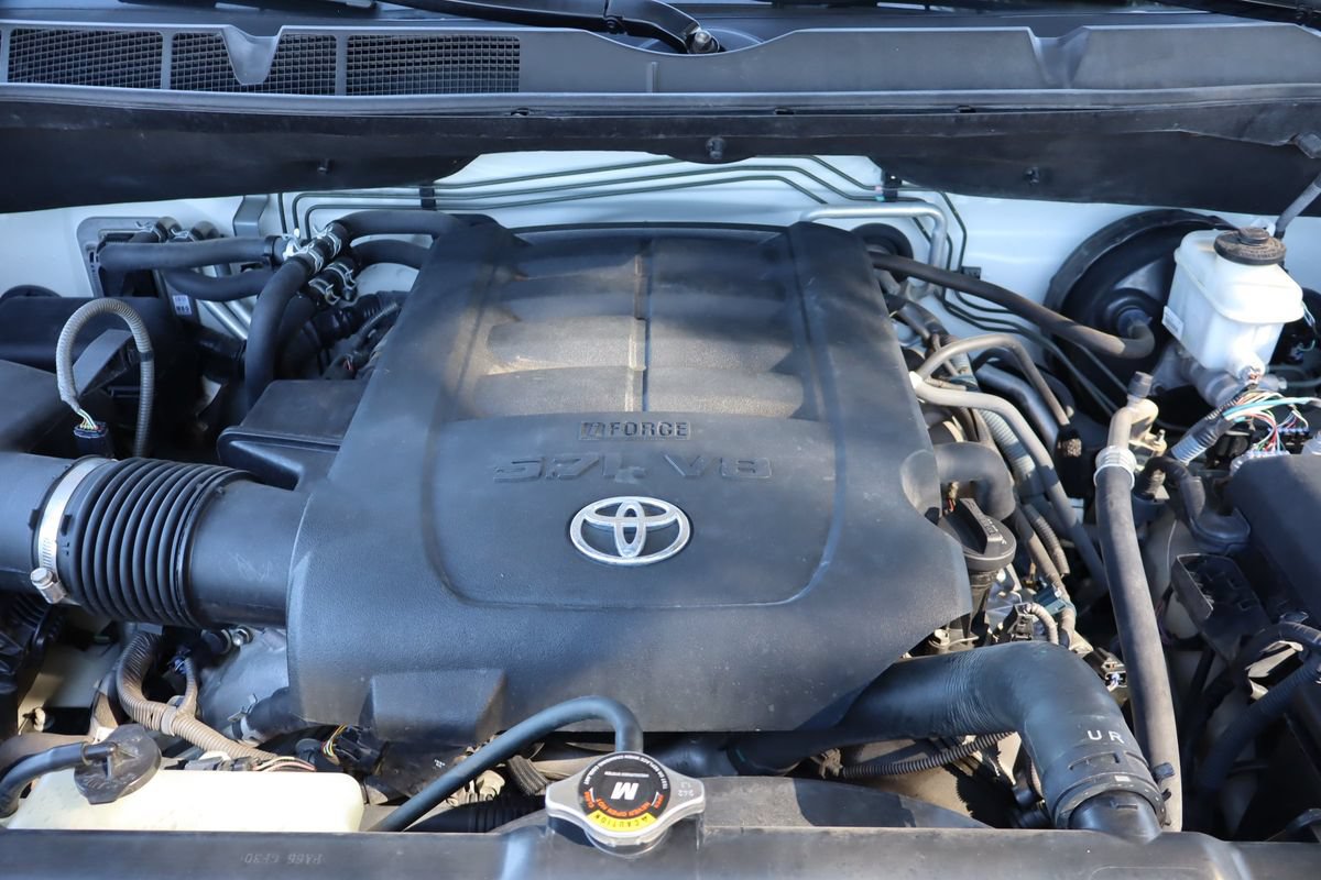 Used 2014 Toyota Sequoia Platinum RWD image 41