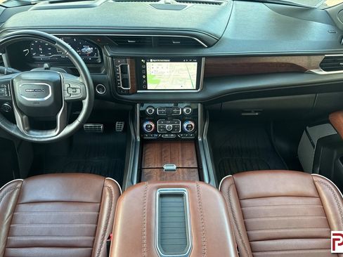 Used 2024 GMC Yukon Denali Ultimate AWD/4WD image 15