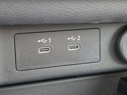 Used 2024 Nissan Rogue SV w/ SV Premium Package image 9