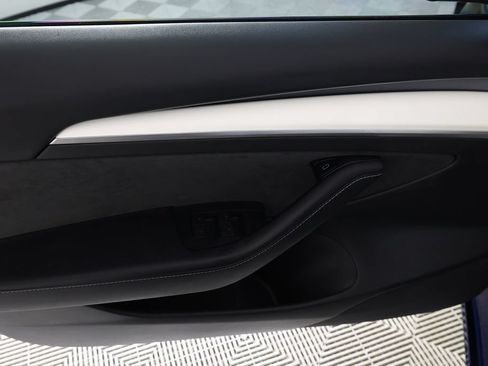 Used 2021 Tesla Model 3 Standard Range Plus RWD image 16