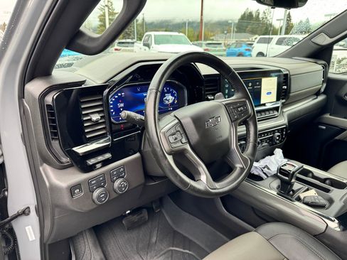 Used 2024 Chevrolet Silverado 1500 ZR2 w/ Technology Package AWD/4WD image 9