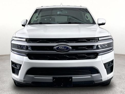 Used 2022 Ford Expedition XLT RWD image 4