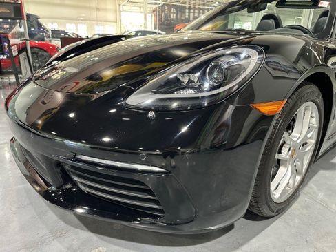 Used 2018 Porsche 718 Boxster RWD image 22