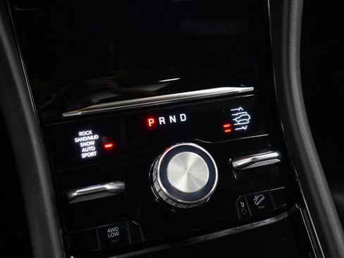 Used 2023 Jeep Grand Cherokee Overland w/ Adv Protech Group III AWD/4WD image 25