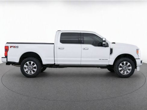 Certified 2017 Ford F350 Platinum w/ Platinum Ultimate Package AWD/4WD image 9