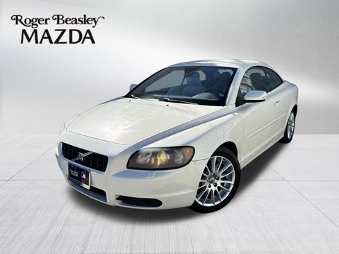 Used 2007 Volvo C70 T5 image 1