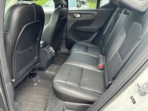 Used 2021 Volvo XC40 T5 Inscription w/ Climate Package AWD/4WD image 11
