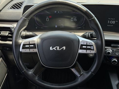 Used 2024 Kia Telluride LX FWD image 12