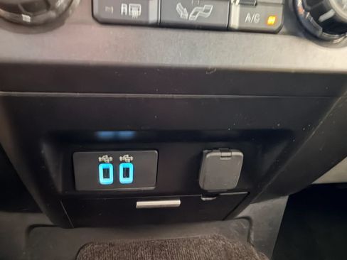 Used 2018 Ford F150 XLT w/ Equipment Group 302A Luxury RWD image 17