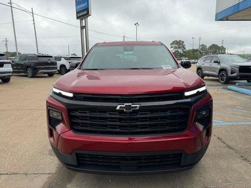 New 2026 Chevrolet Traverse LT w/ Midnight/Sport Edition FWD image 2