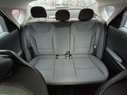 Used 2025 Kia K4 LXS image 10