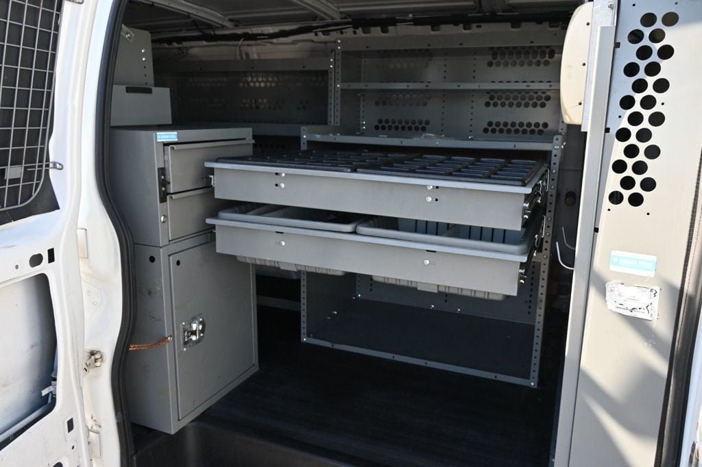 Used 2013 Chevrolet Express 2500 RWD image 9