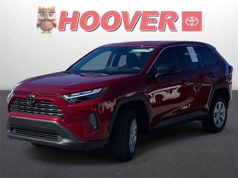 Used 2025 Toyota RAV4 LE image 7
